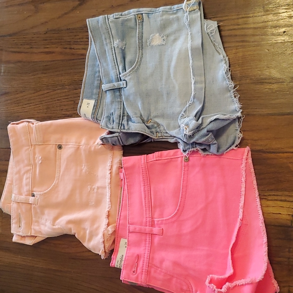 Abercrombie & Fitch size 2 short bundle